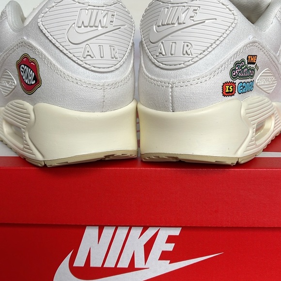 Nike WMNS Air Max 90 SE
Sail/Cashmere/Team Gold/
Sneakers 
Style FD0867-133 - Picture 3 of 16
